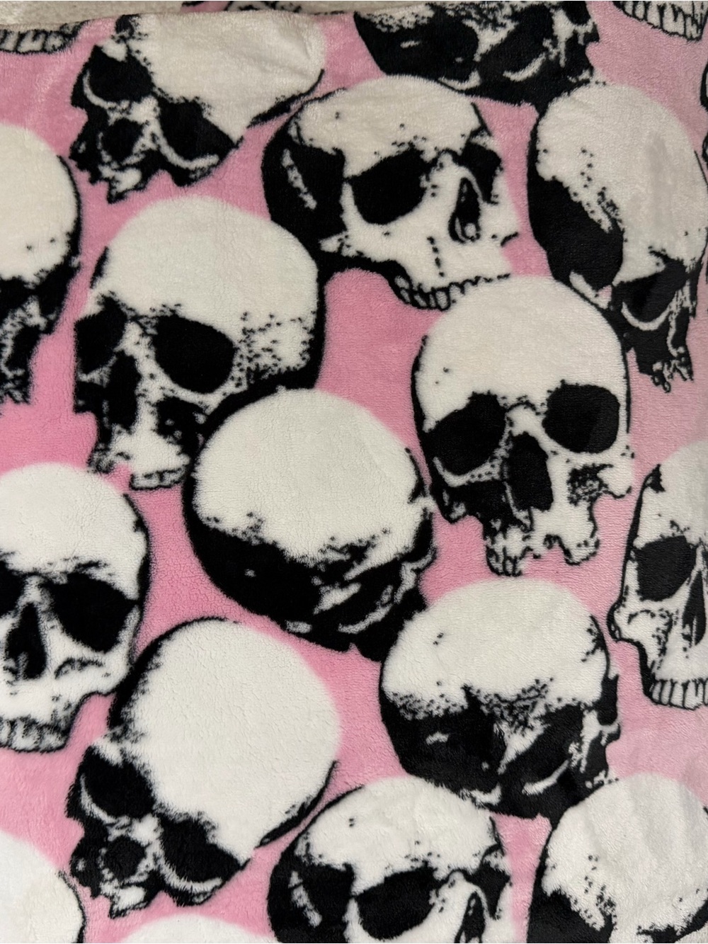 RACHEL Rachel Roy Pink Skulls Plush Throw Blanket Halloween Spooky Season Goth